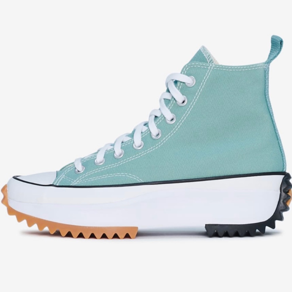 Converse Run Star Hike